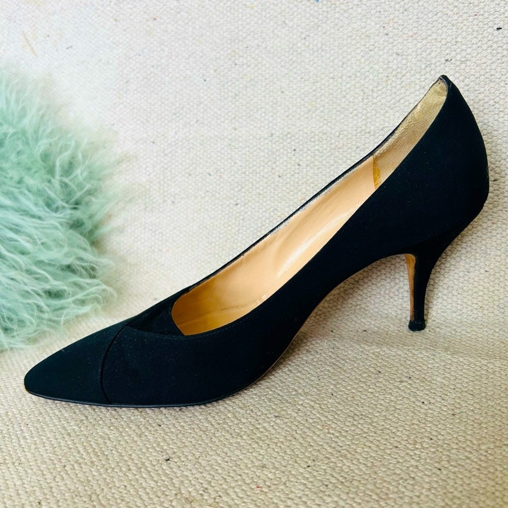 ❤️ Sale ❤️ Manolo Blahnik BB Textile-and-Suede Pump, EUC - Picture 10 of 16